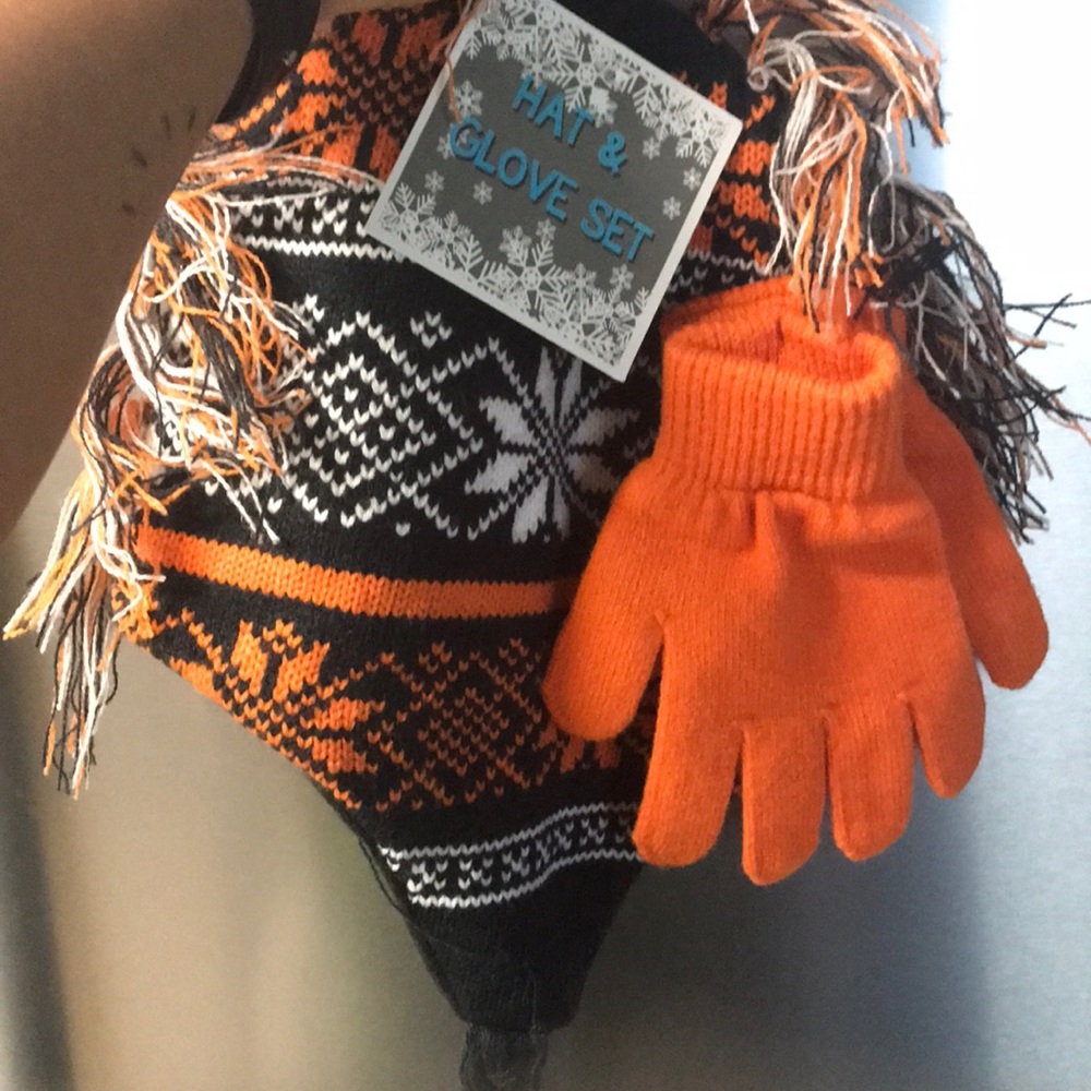 Hat and glove set